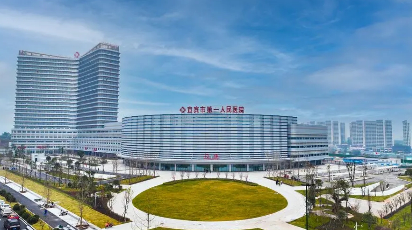 宜宾市第一人民医院整形烧伤科做假体隆鼻效果如何？ 邹同荣医生介绍