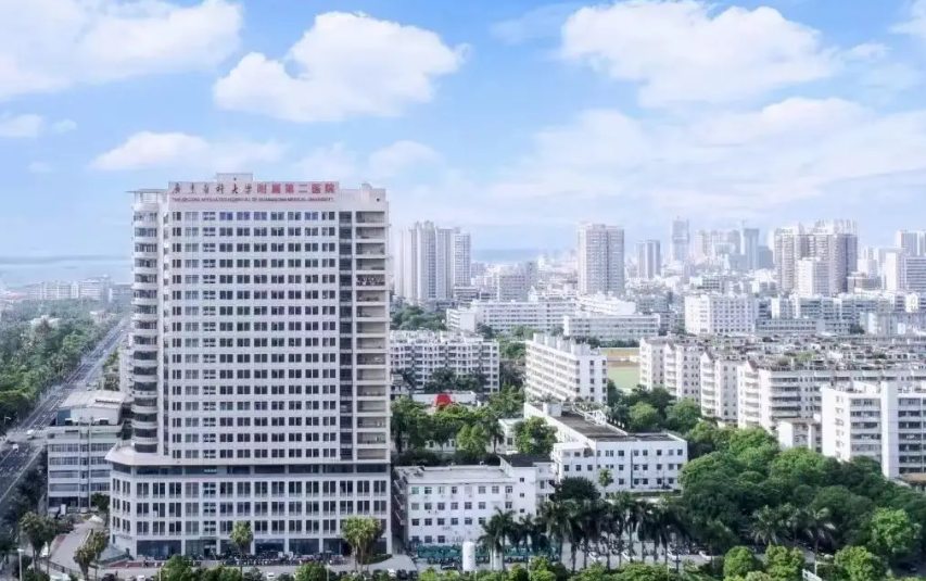 广东医科大学附属第二医院整形科医生有哪些？隆胸技术特长|案例分享