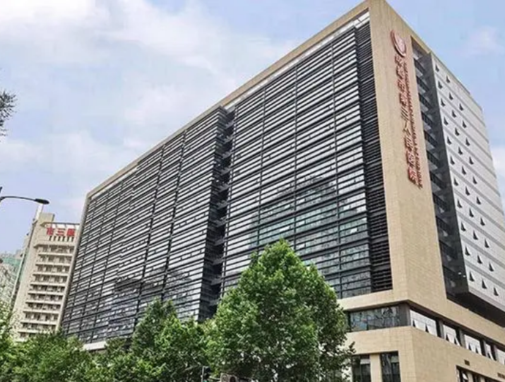 成都市第三人民医院口腔科医生有哪些？医生口碑+擅长矫正项目清单公布！