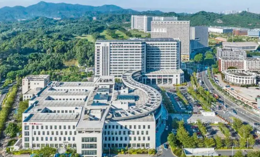 深圳大学总医院整形美容科医生有哪些？眼部整形医生信息附带眼部整形价格表