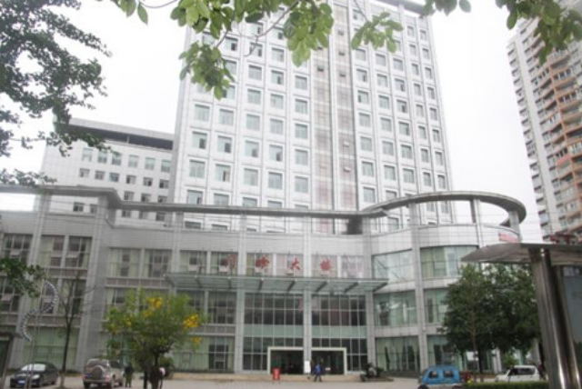 重庆荣昌县人民医院整形科医生有哪些？医院实力大咖嫩肤信息更新2024