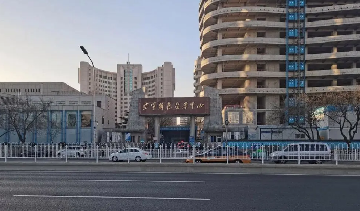 北京空军总医院烧伤口腔科医生有哪些？医生介绍_牙齿矫正真实叙述！