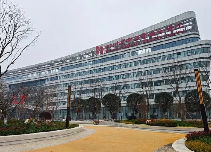 四川省中西医结合医院医疗美容科医生有哪些？案例曝光、隆鼻医生信息大全