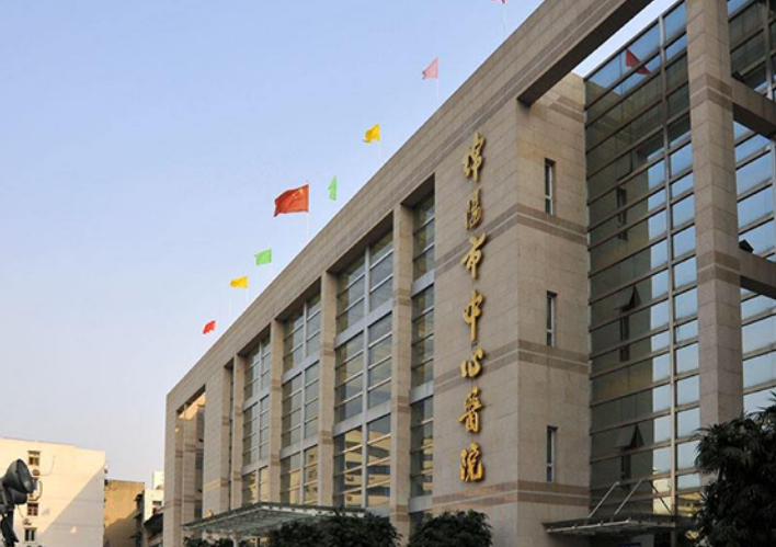 绵阳市中心医院口腔科医生有哪些？牙齿矫正案例反馈来袭，技术优势揭秘！