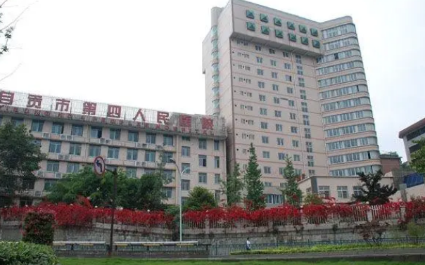 自贡四医院口腔科医生有哪些？牙齿矫正案例反馈来袭，技术优势揭秘！