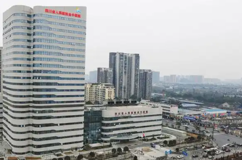 成都市金牛区人民医院整形美容科医生有哪些？医生信息+隆胸收费价目表