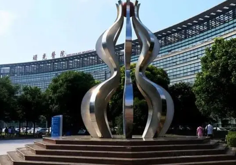 上海曙光医院整形科医生有哪些？眼部整形医生信息附带眼部整形口碑