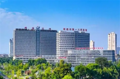 常德假体隆胸哪家医院好？看隆胸案例，了解术前术后改变