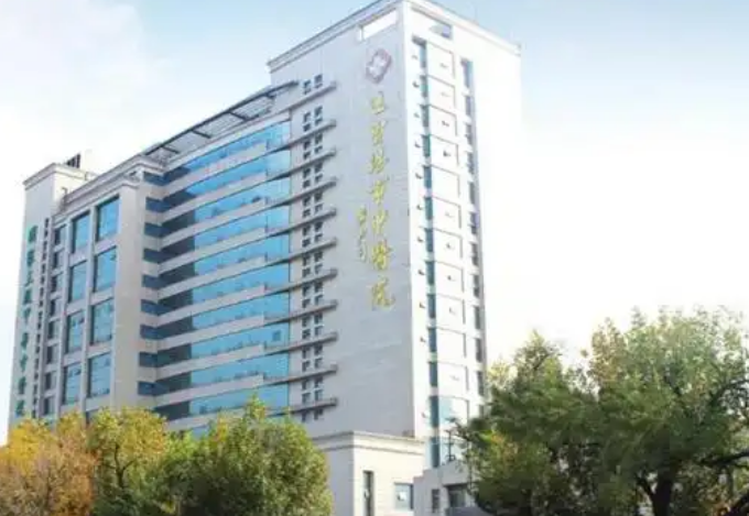连云港市中医院烧伤外科医生有哪些？隆鼻医生技术优势分析揭秘