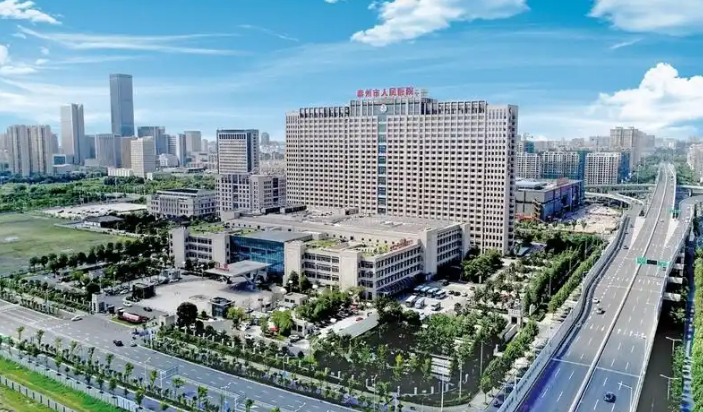 泰州人民医院烧伤整形科医生有哪些？技术点评、隆鼻案例以及医生简介奉上！