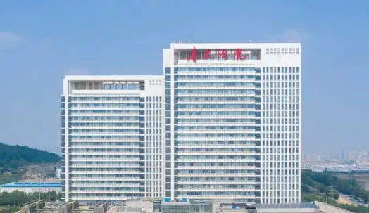 青岛大学附属医院整形科隆鼻怎么样？医院擅长项目、价格表简单介绍