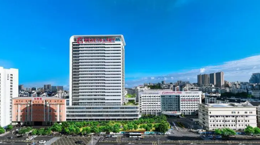 深圳市龙华区人民医院烧伤整形外科医生有哪些？隆胸医生资料&技术优势