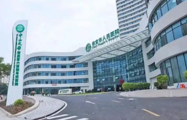 信宜市人民医院整形科医生有哪些？隆胸医生资料&对比图分享|附变美细节