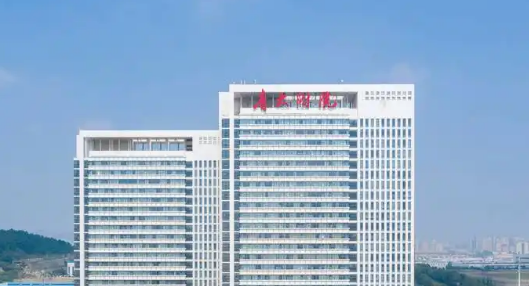 青岛大学附属医院整形外科如何？出示医生资料、小编点评