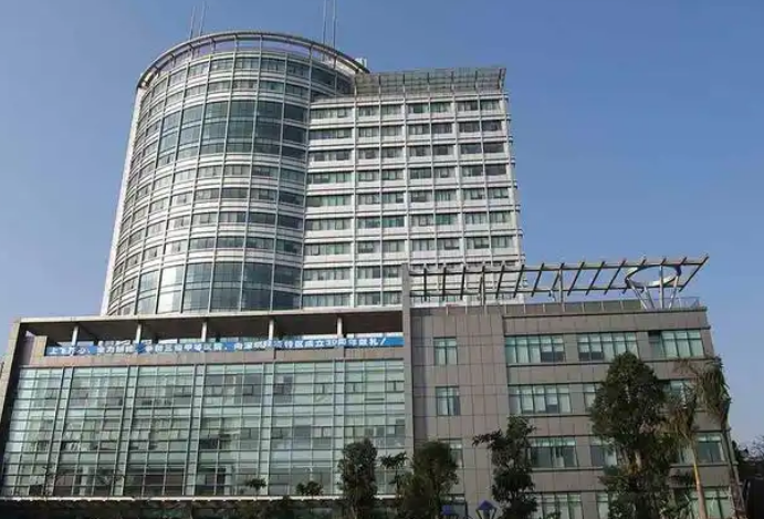深圳市宝安区人民医院美容整形和烧伤外科医生有哪些？医生简介/隆胸全新体验案例上线/在线获取!