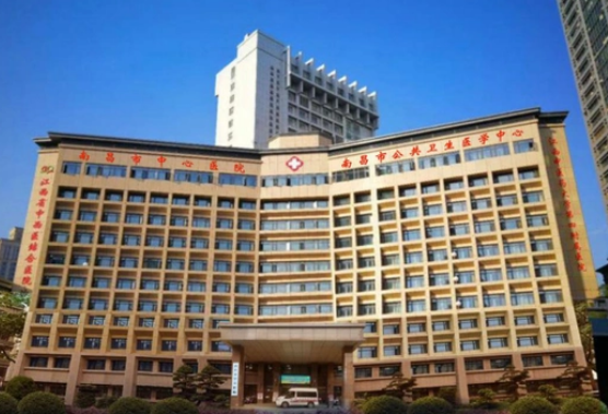 南昌市中西医结合医院医学整形整容科医生有哪些？医生介绍_胸部真实叙述！