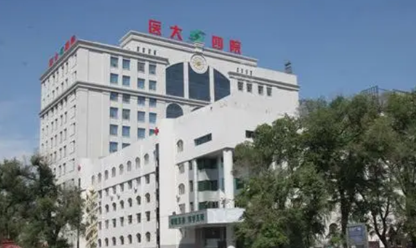 哈医大医院整形美容中心医生有哪些？个人资料简介-专业隆鼻技术曝光