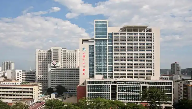 汕头市中心医院激光美容中心医生有哪些？眼部真人案例\专业技术介绍！
