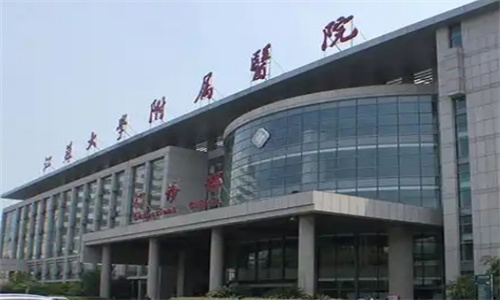 镇江丰胸三甲医院哪家好？选对医院摆脱小胸
