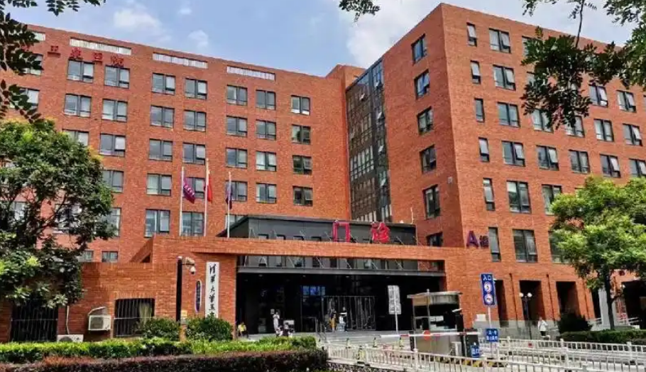 北京同仁医院整形科医生有哪些？吸脂医生详情、2025价格表及案例曝光