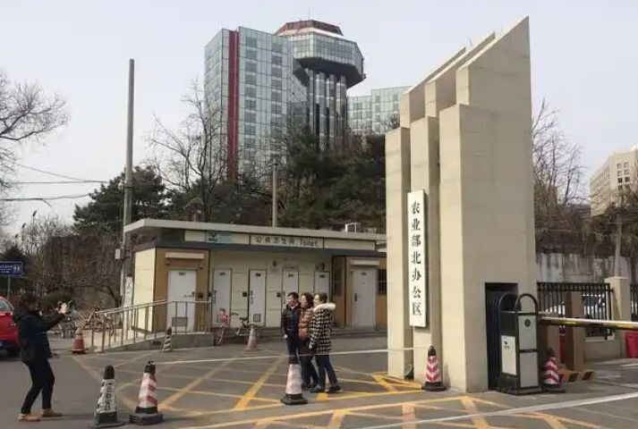 解放军总装备部北京黄寺美容整形外科医生有哪些？吸脂口碑不错的实力专家技术点评
