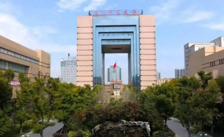 海军军医大学附属公利医院整形科医生有哪些？双眼皮技术优势&坐诊医院介绍