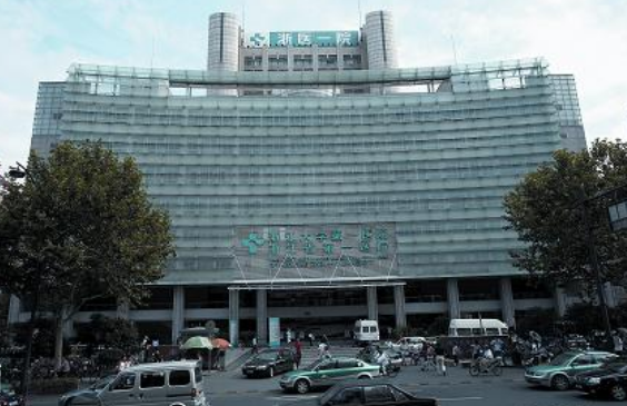 杭州浙一整形美容科医生有哪些？吸脂医生详情、2025价格表及案例曝光