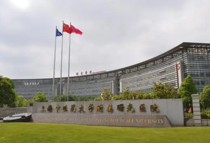 上海曙光医院东院医疗美容科医生有哪些？吸脂医生全新资料/特长项目、口碑分享！
