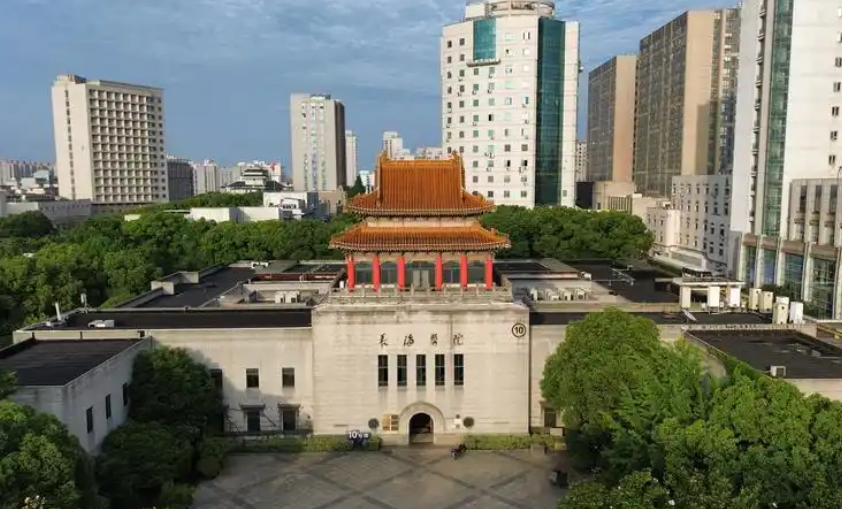 上海长海医院整形外科医生有哪些？隆鼻案例反馈来袭，技术优势揭秘！