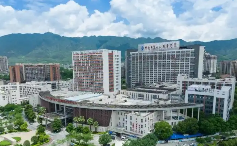 湛江中心人民医院烧伤整形外科医生有哪些？隆胸口碑不错的实力专家技术点评