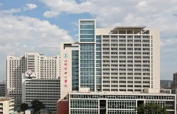 汕头大学医学院第一附属医院整形美容外科医生有哪些？隆胸医生资料&对比图分享|附变美细节