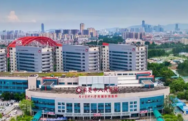 东莞市人民医院烧伤整形外科医生有哪些？隆胸医生资料&对比图分享|附变美细节
