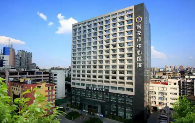 南充市中心医院烧伤整形美容外科医生有哪些？吸脂口碑不错的实力专家技术点评