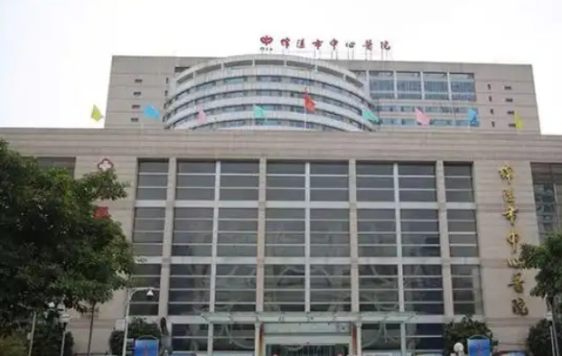 绵阳市中心医院烧伤、整形、疤痕专科医生有哪些？隆胸整形医生信息附带案例