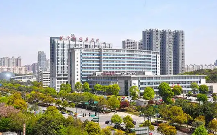 长沙市中医院烧伤科医生有哪些？隆胸医生技术水平简介解析！