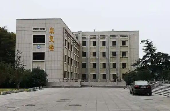 济南军区总医院整形美容科医生有哪些？吸脂医生全新资料/特长项目、口碑分享！