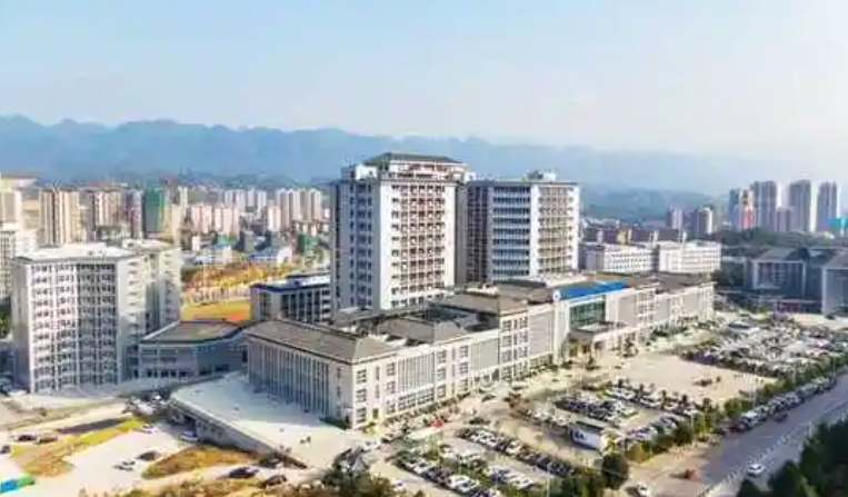 黔江中心医院整形科医生有哪些？热门隆鼻医生特长分析，等你来选~