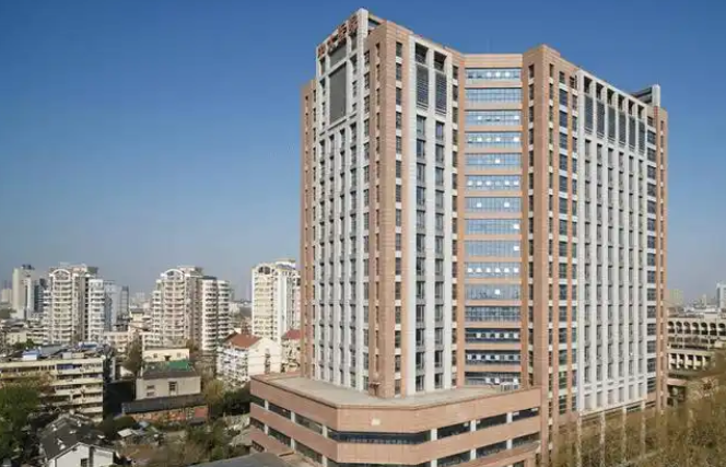 东南大学附属中大医院烧伤整形科医生有哪些？吸脂真人案例\专业技术介绍！