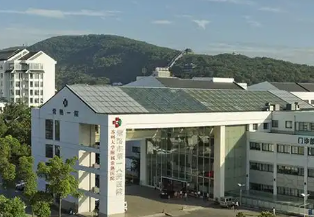 常熟市第一人民医院整形科隆胸怎么样？隆鼻医生资料&对比图分享|附变美细节