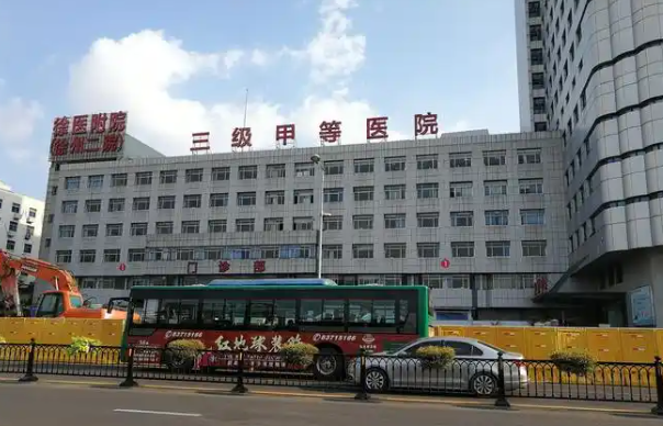 徐州二院整形美容科隆胸怎么样？隆胸医生详情、2025价格表及案例曝光
