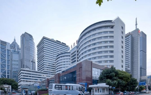 上海市东方医院整形科隆鼻怎么样？项目介绍、医生名单参考