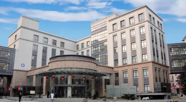 上海复旦大学附属眼耳鼻喉科医院激光整形科双眼皮怎么样？眼部医生技术优势分析揭秘