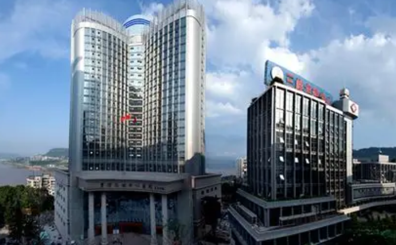 重庆三峡中心医院整形外科怎么样？口碑好吗？隆胸费用请查收