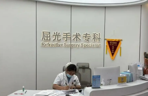 武汉普瑞眼科医院做近视手术正规吗？机构简介收费详细一探究竟！