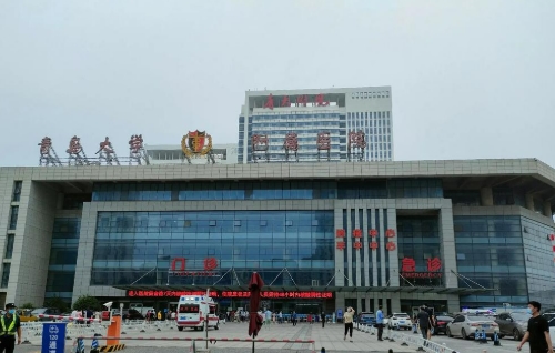 青医附院整形美容科硅胶隆鼻多少钱？价格合理，技术实力强