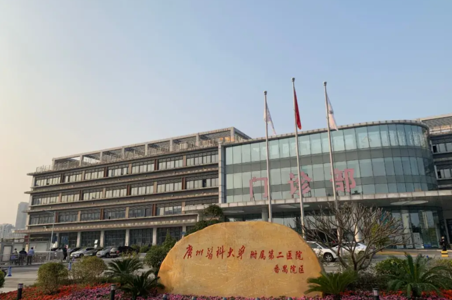 广医二院整形美容外科隆胸怎么样？案例效果、价格表参考