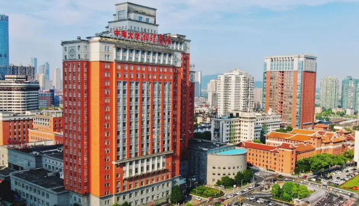 中南大学湘雅医院整形美容科怎么样？热门项目\隆胸特色技术介绍！