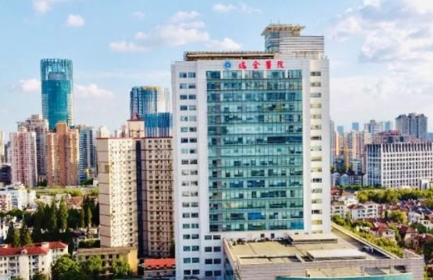 上海交通大学医学院附属瑞金医院整形科怎么样？隆胸医生资料&对比图分享|附变美细节