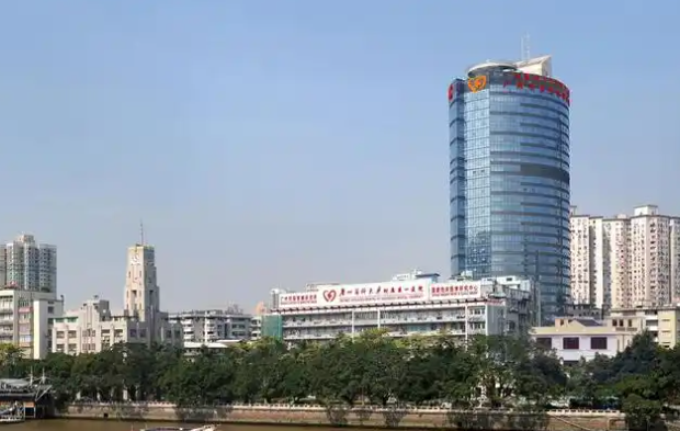 广州医科大学附属第一医院整形科怎么样？眼部医生技术水平简介解析！