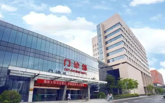 广东省工伤康复医院整形科怎么样？美容医生口碑与隆鼻技术值得信赖